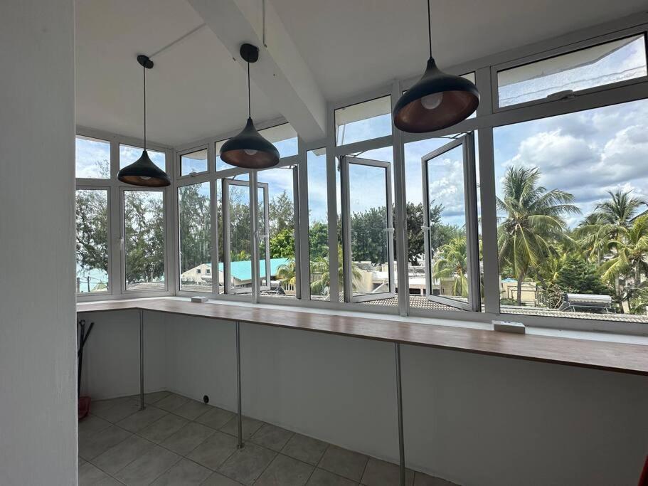 3 Bedroom Beachside Apartment - 30 Secs From Beach Flic-en-Flacq Dış mekan fotoğraf