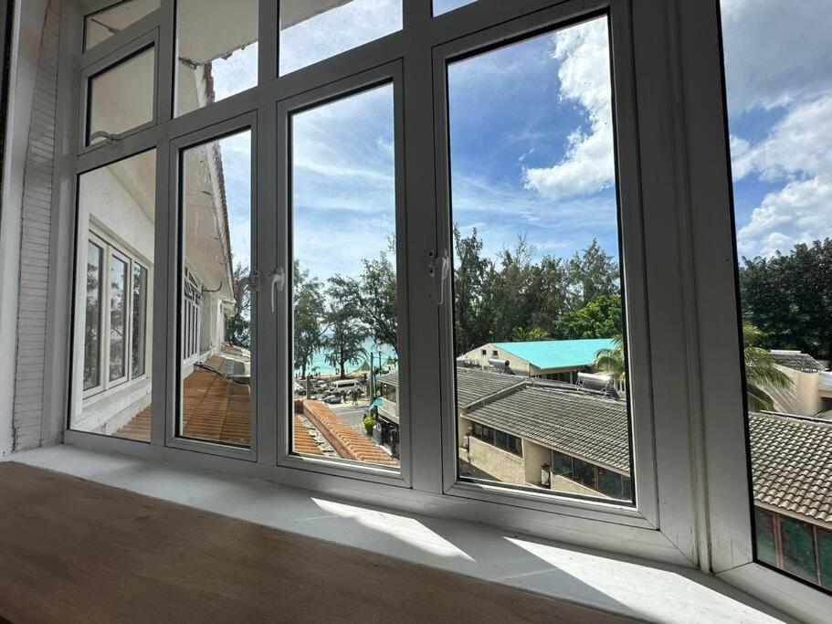 3 Bedroom Beachside Apartment - 30 Secs From Beach Flic-en-Flacq Dış mekan fotoğraf