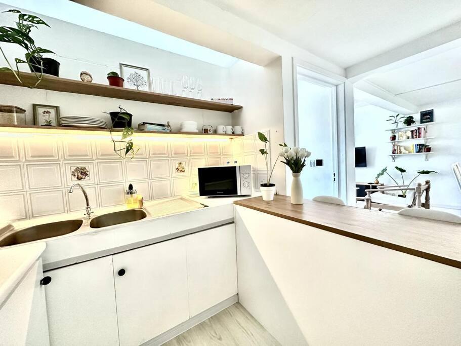3 Bedroom Beachside Apartment - 30 Secs From Beach Flic-en-Flacq Dış mekan fotoğraf
